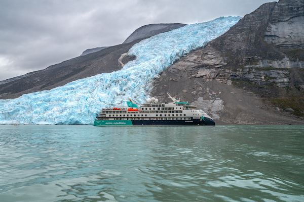 Sylvia Earle ship.jpg